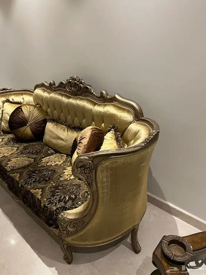 كنب تركي ملكي فاخر بحالة ممتازه 1