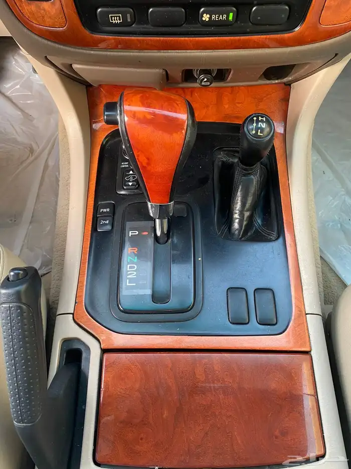 جيب لكزس LX470 نظيف 19