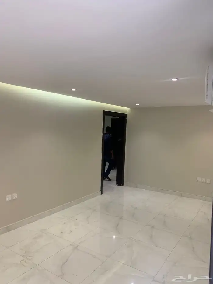 شقق عزاب و عوايل الروضه 2