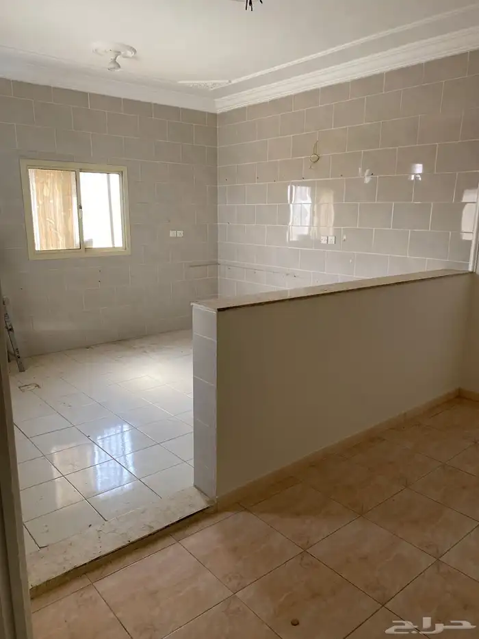 شقة للإيجار بحي الواحة بجدة 3 غرف 2