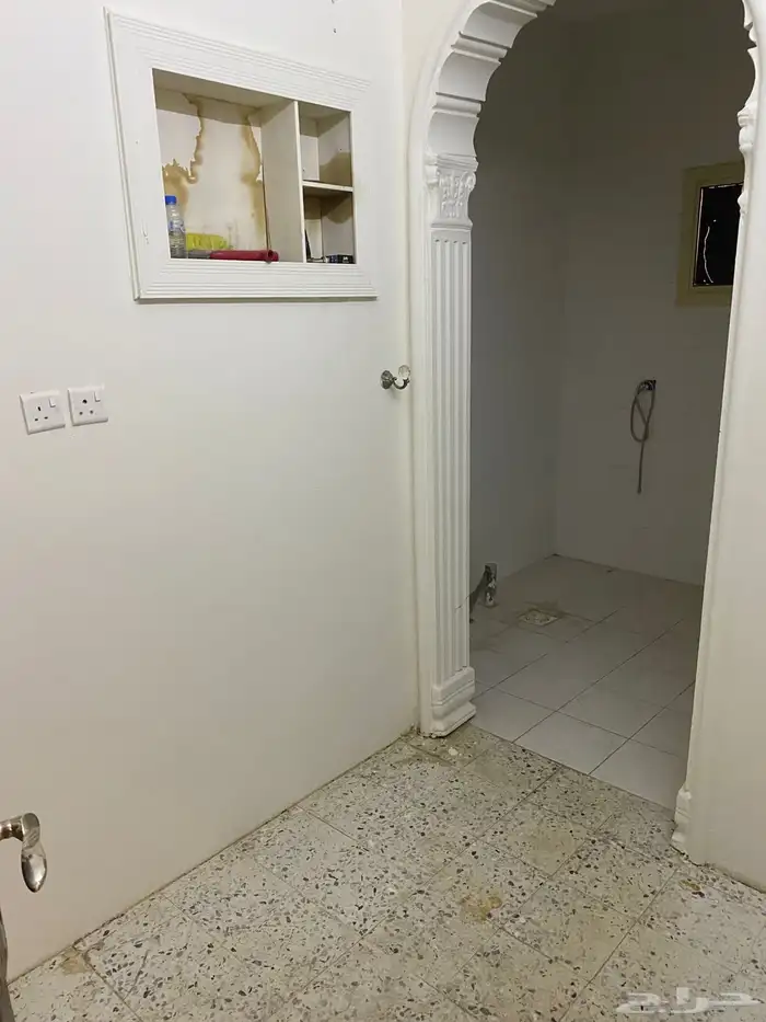 شقة للإيجار بحي الواحة بجدة 3 غرف 4