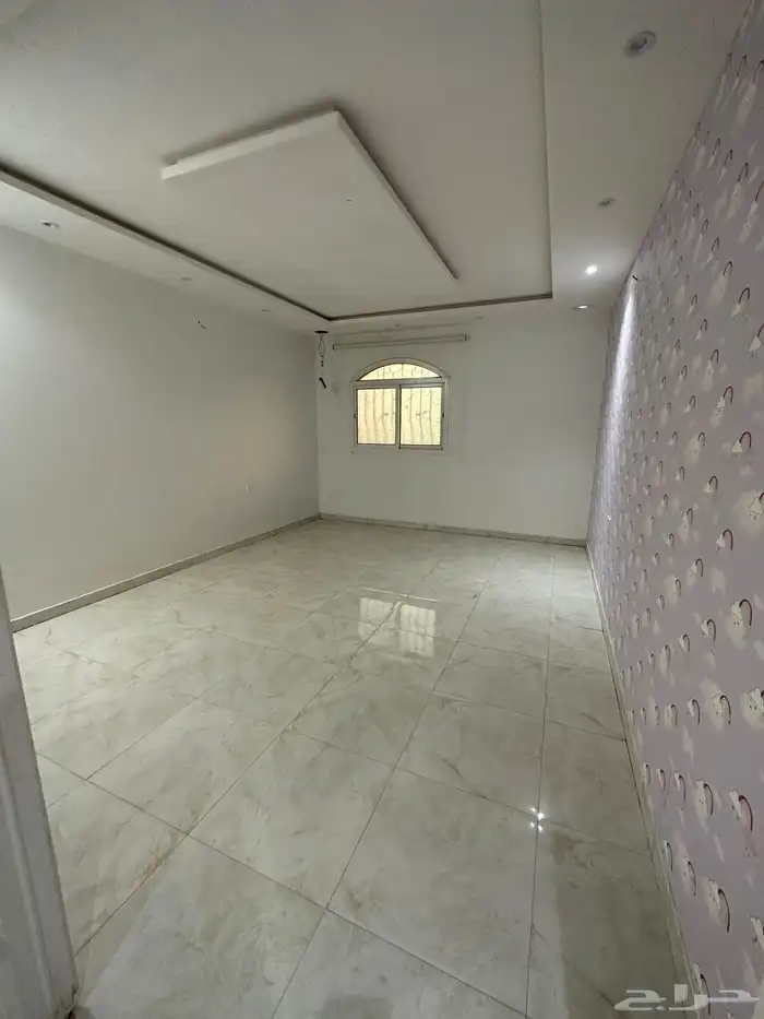 فلة للبيع بناء شخصي مساحة 562 15