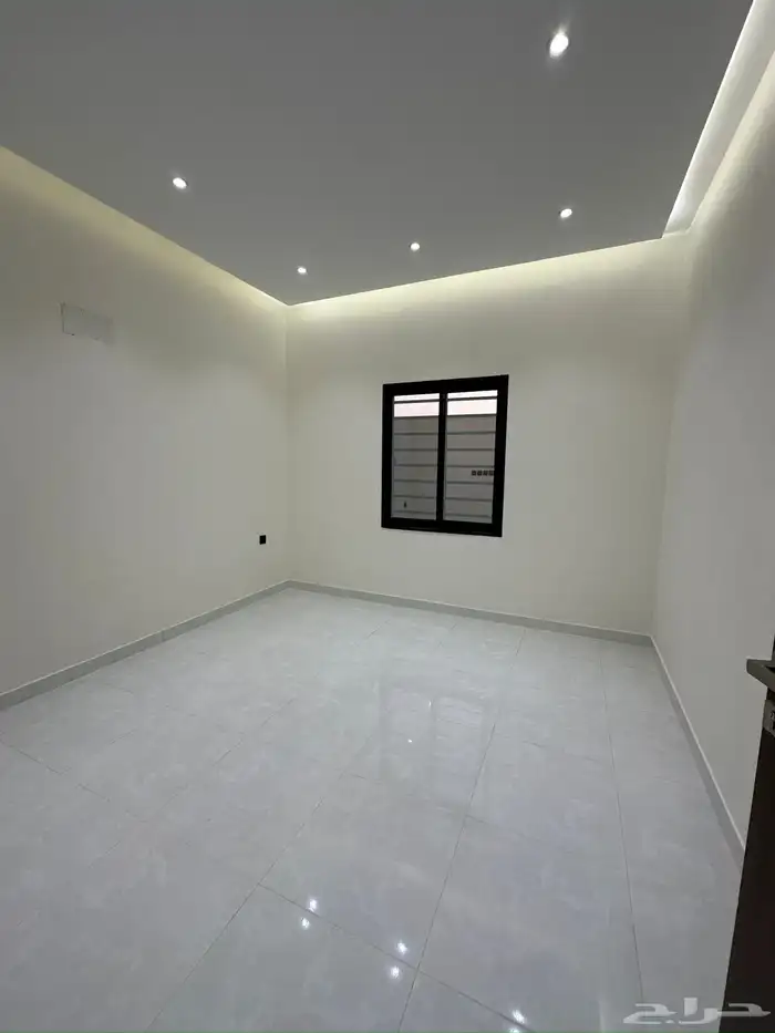 للبيع روفات ارضيه وروفات علويه فاخره مستقله بسعر مناسب موقع 11