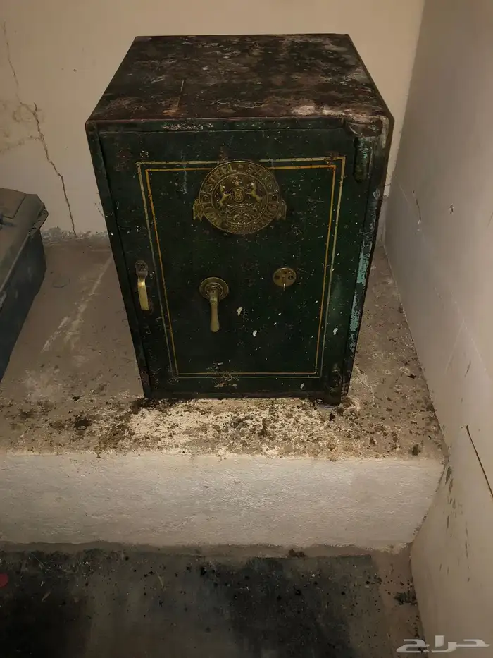 خزنة قديمة 0