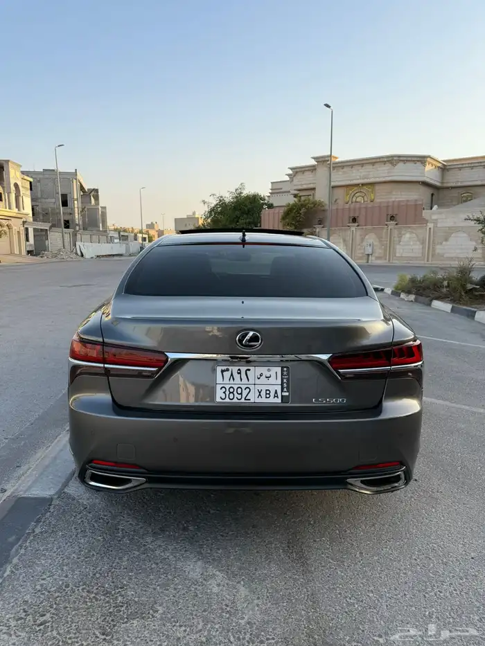 لكزس Ls500 بحالة ممتازه 2019 5