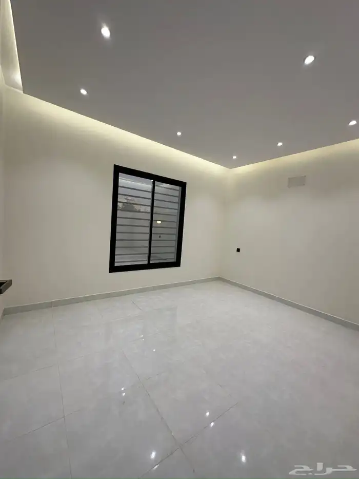 للبيع روفات ارضيه وروفات علويه فاخره مستقله بسعر مناسب موقع 30