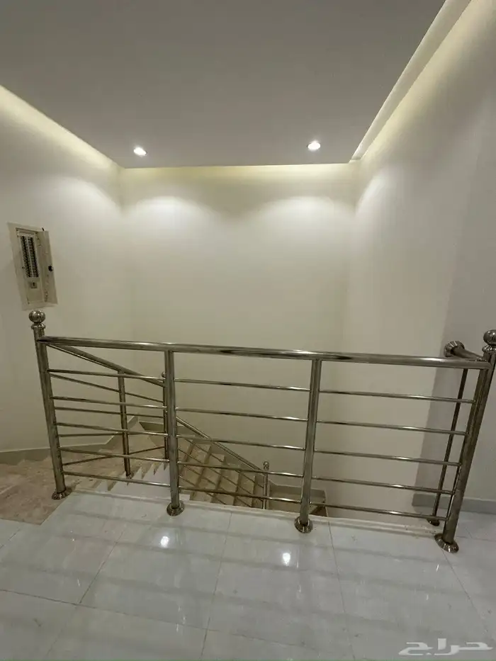 للبيع روفات ارضيه وروفات علويه فاخره مستقله بسعر مناسب موقع 8