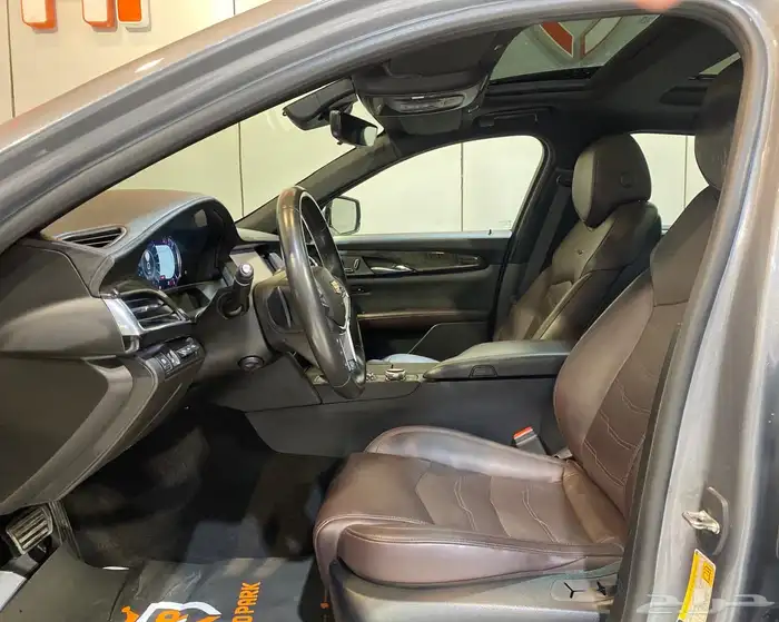 كاديلاك CT6 2019 بحالة نظيفة جدا 12