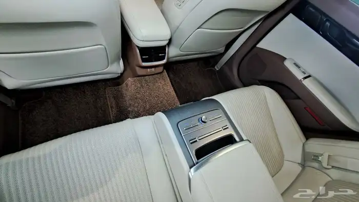 أزيرا كاليجرافي - 2023 - بنزين - 3.5cc دفع رباعي 22