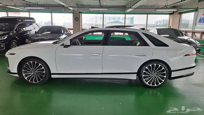 أزيرا كاليجرافي - 2023 - بنزين - 3.5cc دفع رباعي 3