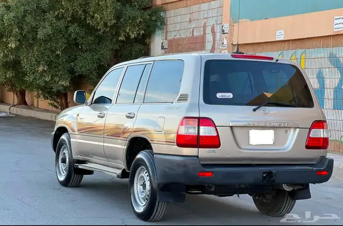 لاندكروزر GX 2006 قير عادي 13