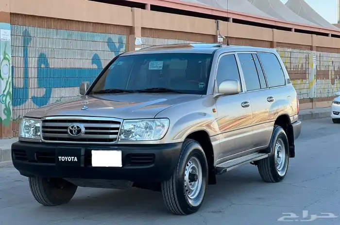 لاندكروزر GX 2006 قير عادي 12