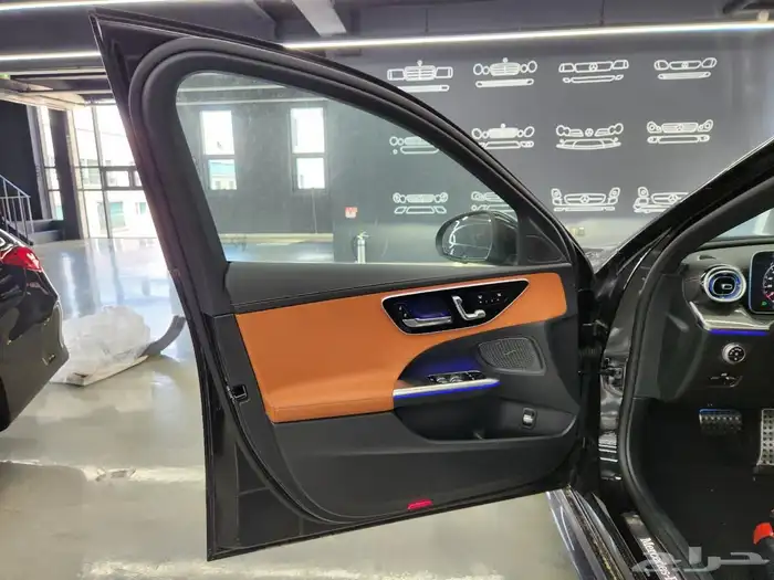 ب224.800 ريال شامل جميع المصاريف جديد C200 AMG 2025 6