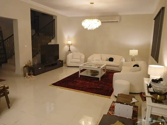 للبيع فيلا فاخرة بحي مشارف 5