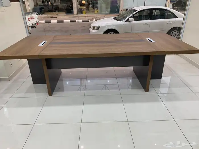 طاولات اجتماعات مجلس في موجود 26
