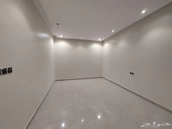 دور ارضي للايجار حي طويق طريق نجم الدين 12