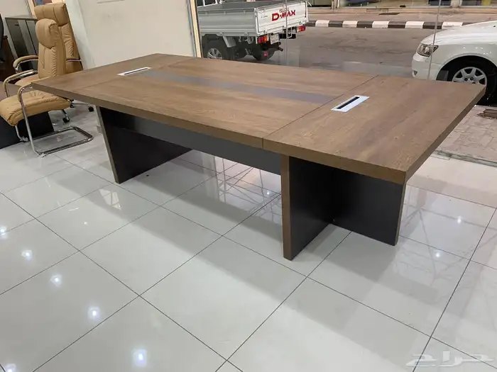 طاولات اجتماعات مجلس في موجود 27