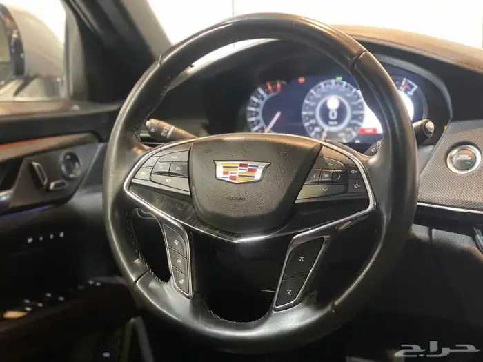 كاديلاك CT6 2019 بحالة نظيفة جدا 11