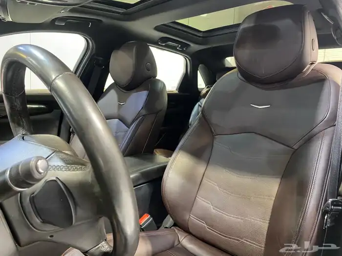 كاديلاك CT6 2019 بحالة نظيفة جدا 13