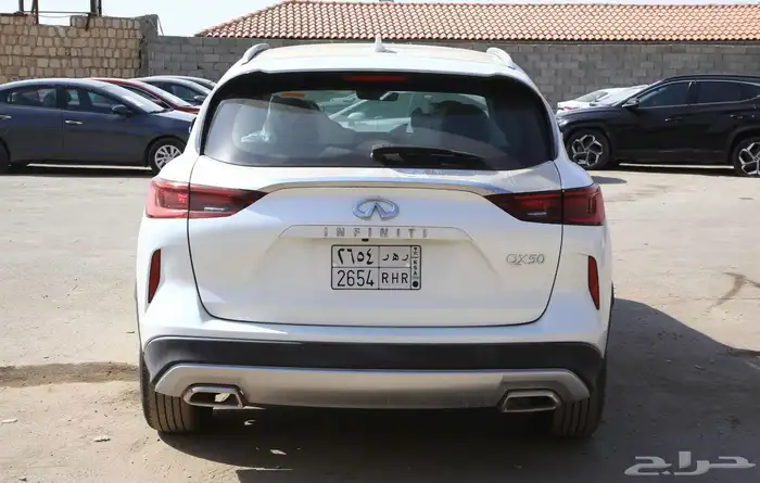 انفنتي QX50 2024 اصفار 2