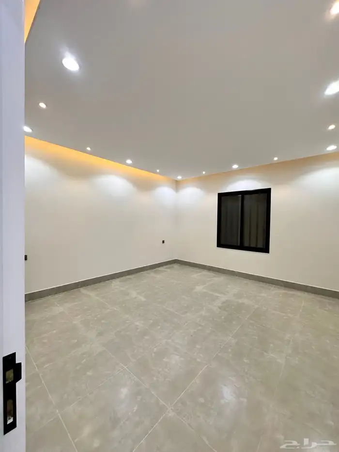 للبيع دور ارضي تمليك في عماره مداخل خاصه 360 متر المحاله 13