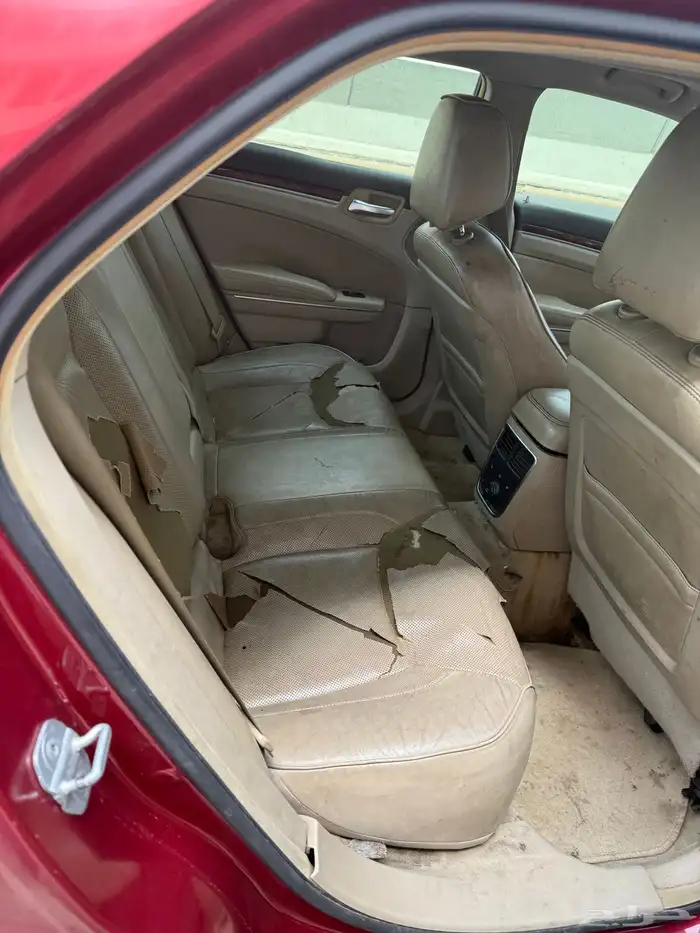 كرايزلر c300 2011 تم البيع 5