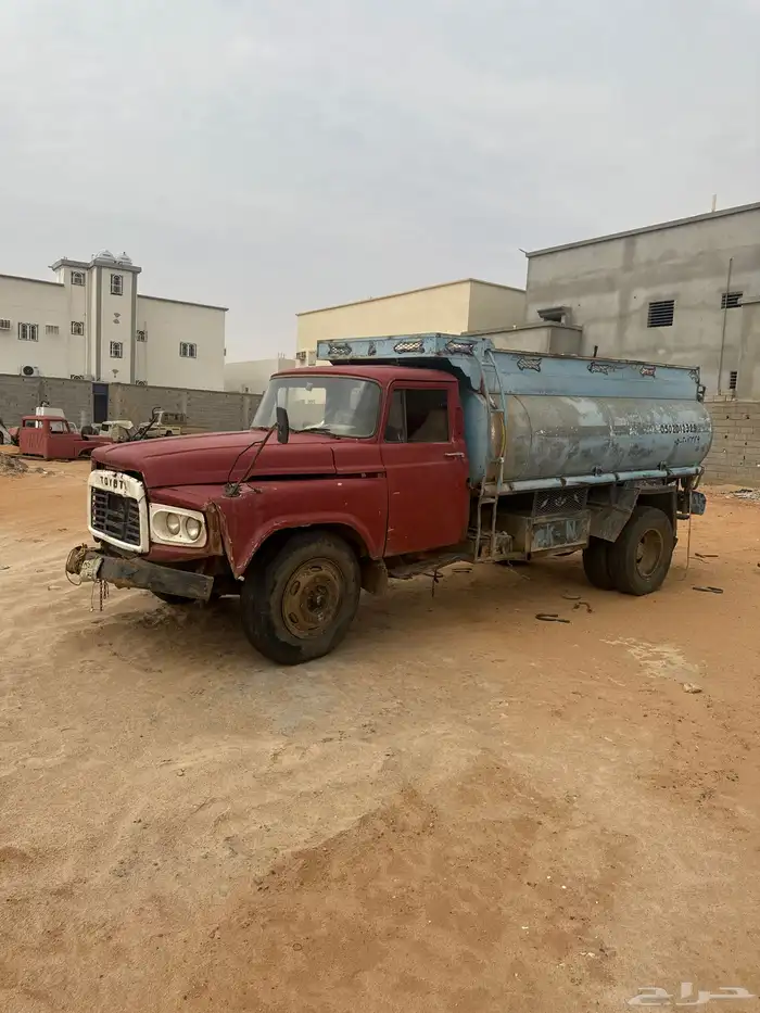 وايت تايوتا للبيع 84 0