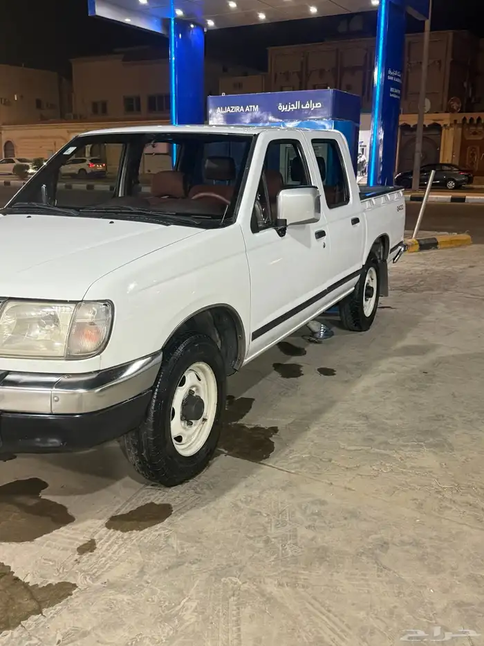 للبيع داتسوان 2001 1