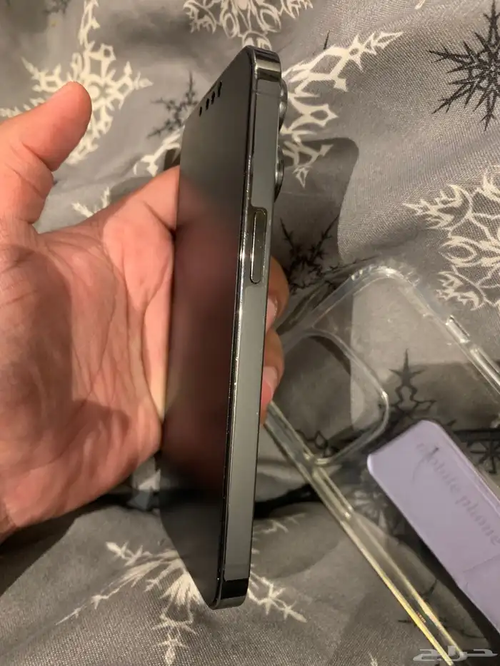 ايفون 13 برو 128GB اللون اسود للبيع 5