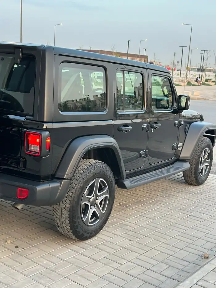 جيب رانجلرV6سبورت بلص العداد 49 الف فقط 2020 شبه الجديد 10
