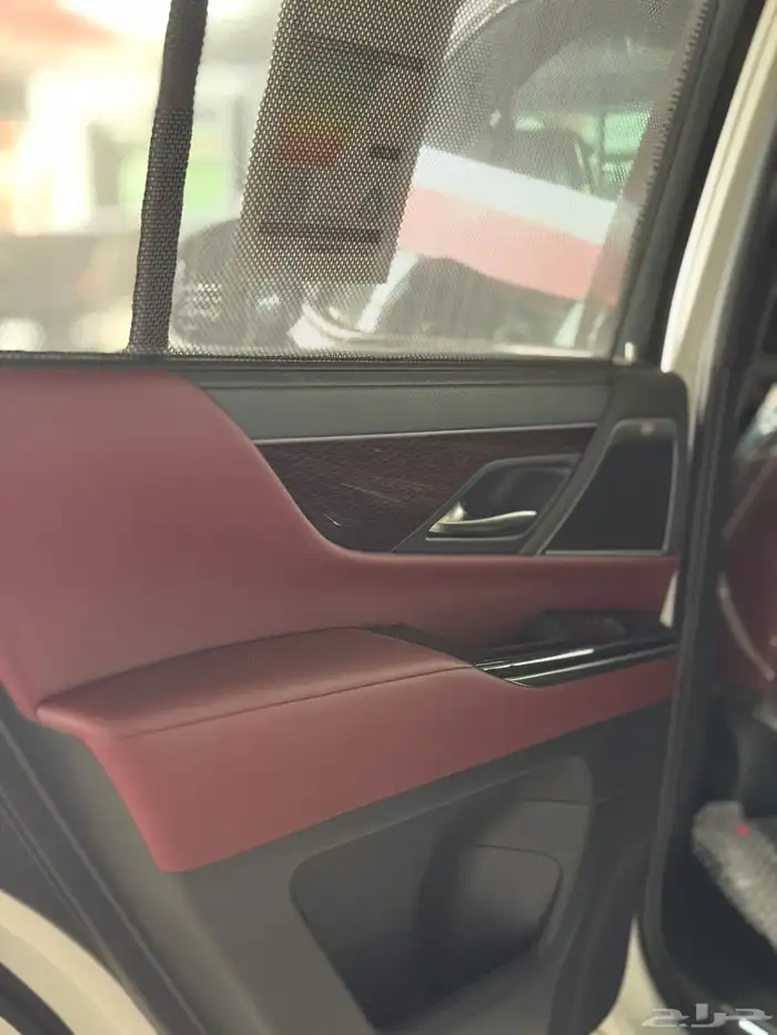 لكزس LX600 فئة BB موديل 2025 داخل احمر (سعودي) 7