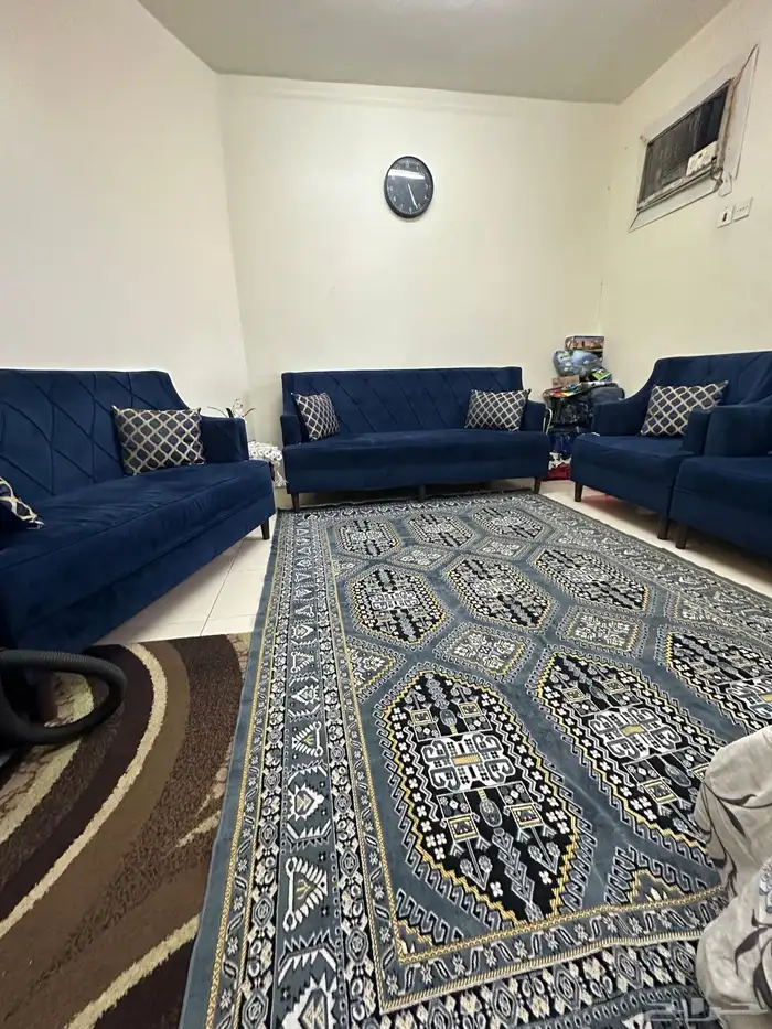 طقم كنب للبيع بحاله ممتازه 2