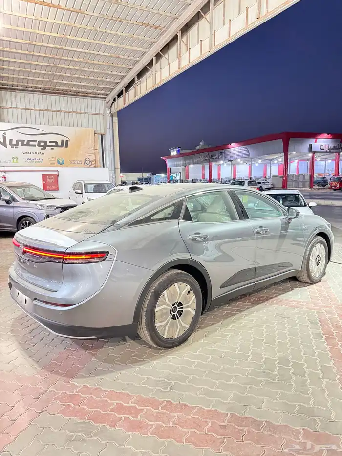 تويوتا كراون بريميوم هايبرد 2026 2
