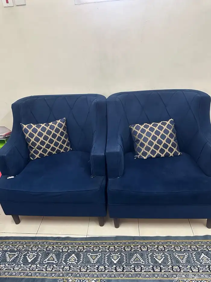 طقم كنب للبيع بحاله ممتازه 3