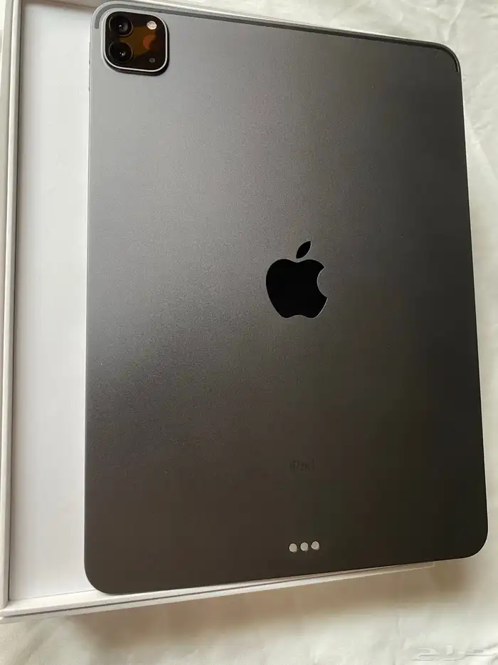 iPad Pro 11 (الجيل الثالث)   128GB   رمادي فلكي   شبه جديد 1