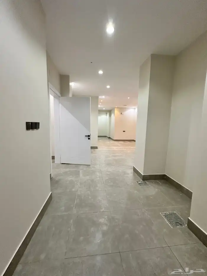 للبيع دور ارضي تمليك في عماره مداخل خاصه 360 متر المحاله 6