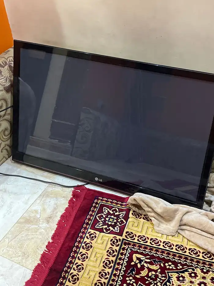 شاشه LG 46 بوصه للبيع على السوم 0