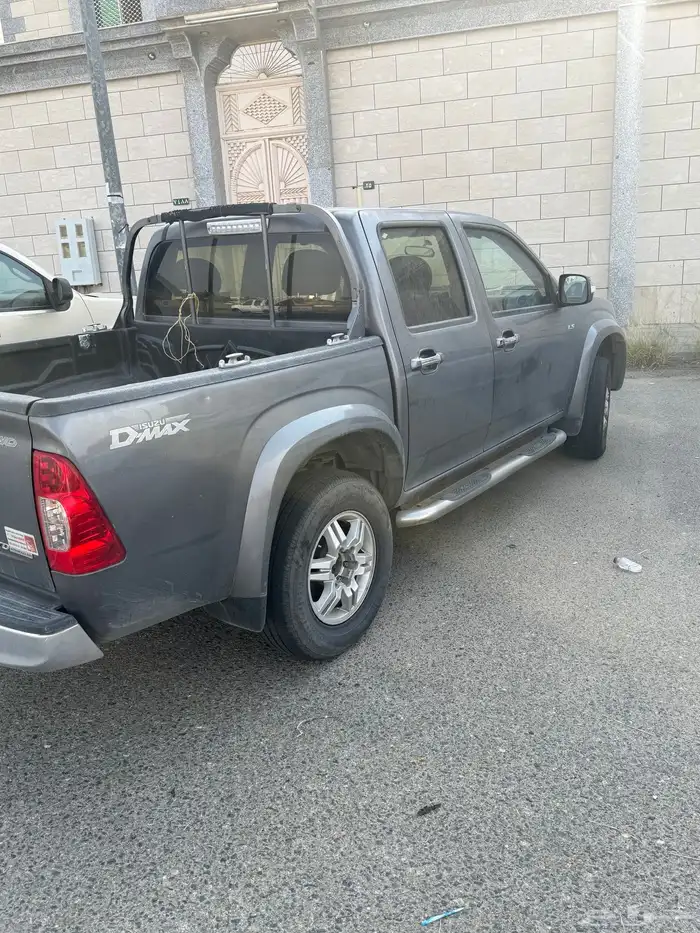 ايسوزو ديماكس 2012 1