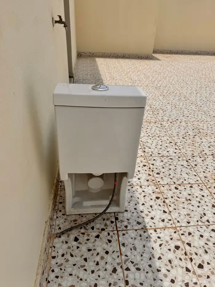 كرسي حمام غير مستعمل ((تم البيع)) 1