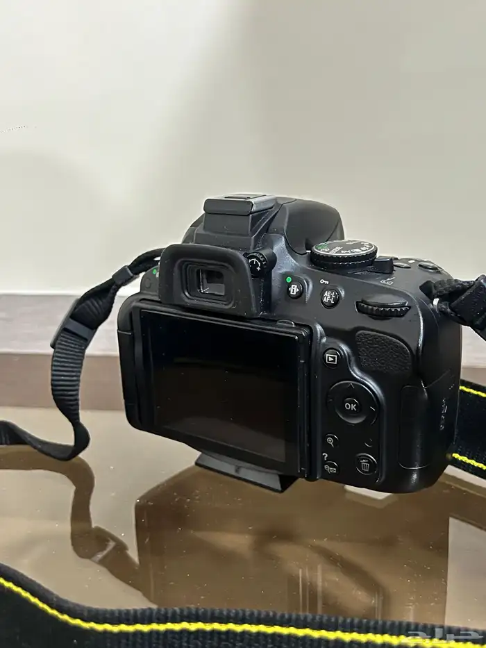 للبيع كاميرا نيكون Nikon D5100 مع العدسات شبه جديدة 2