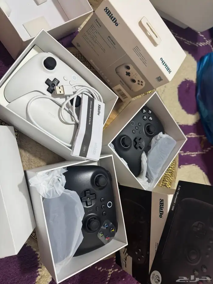 8BitDo Ultimate 2.4G Wireless Controller 2