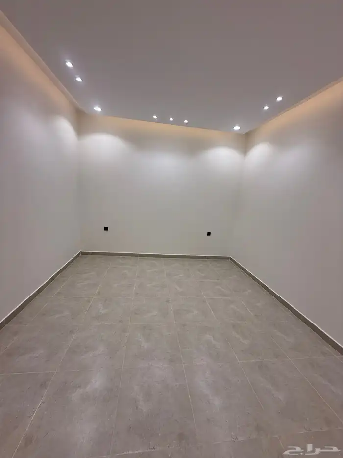 للبيع شقق ارضيه وعلويه تشطيب ممتاز بحي الضيافه 16