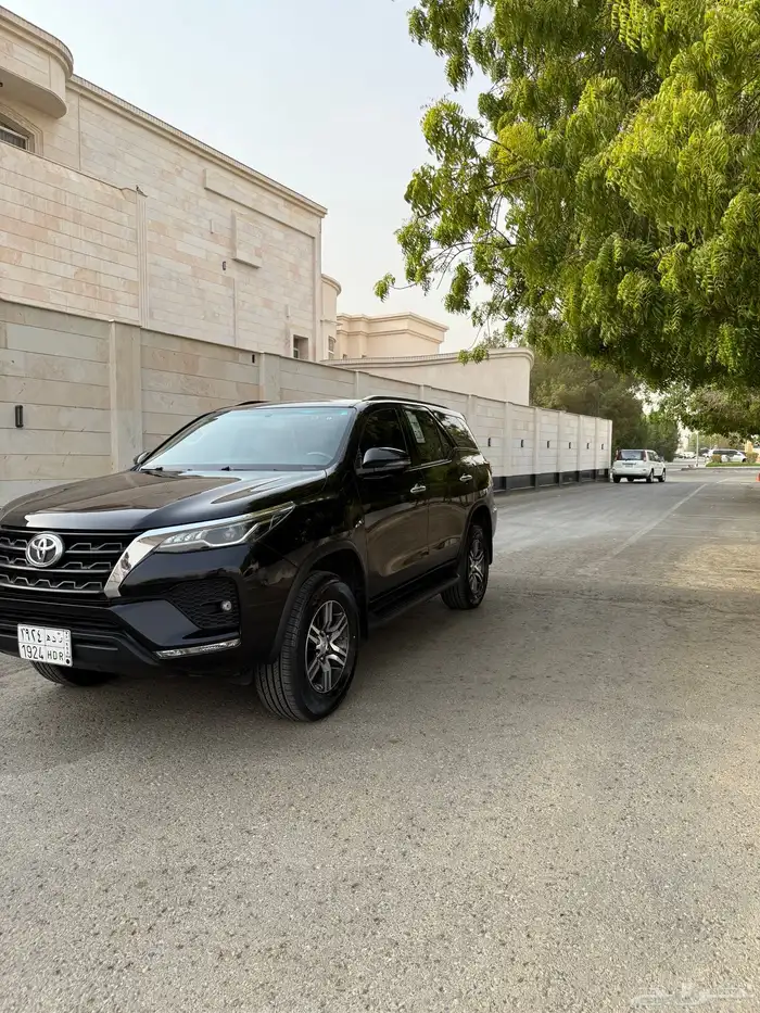 تويوتا فورشنر 2023 vx بحالة الوكالة 7