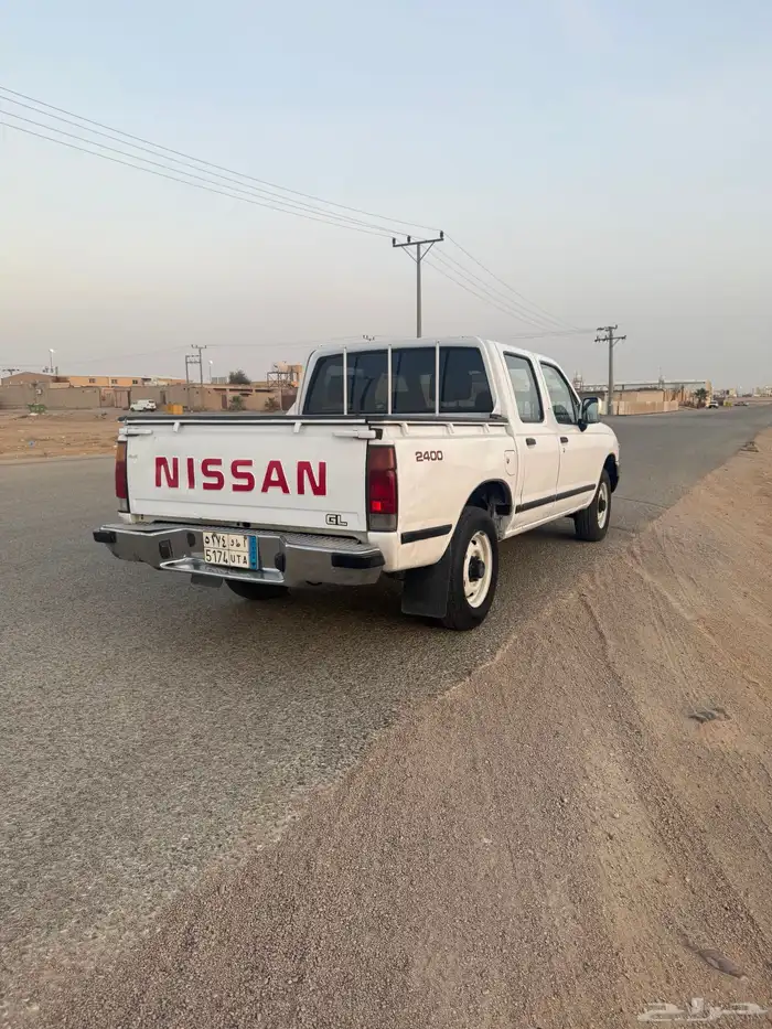 للبيع داتسوان 2001 12