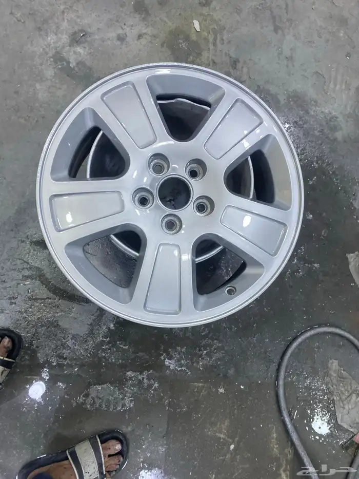 رش جنوط لمعه ومطفي ويوجد جميع الألوان ورش كليبرات 0