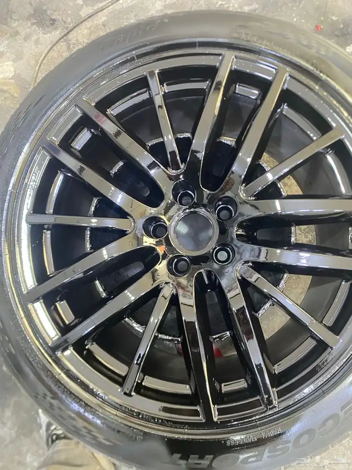 رش جنوط لمعه ومطفي ويوجد جميع الألوان ورش كليبرات 15