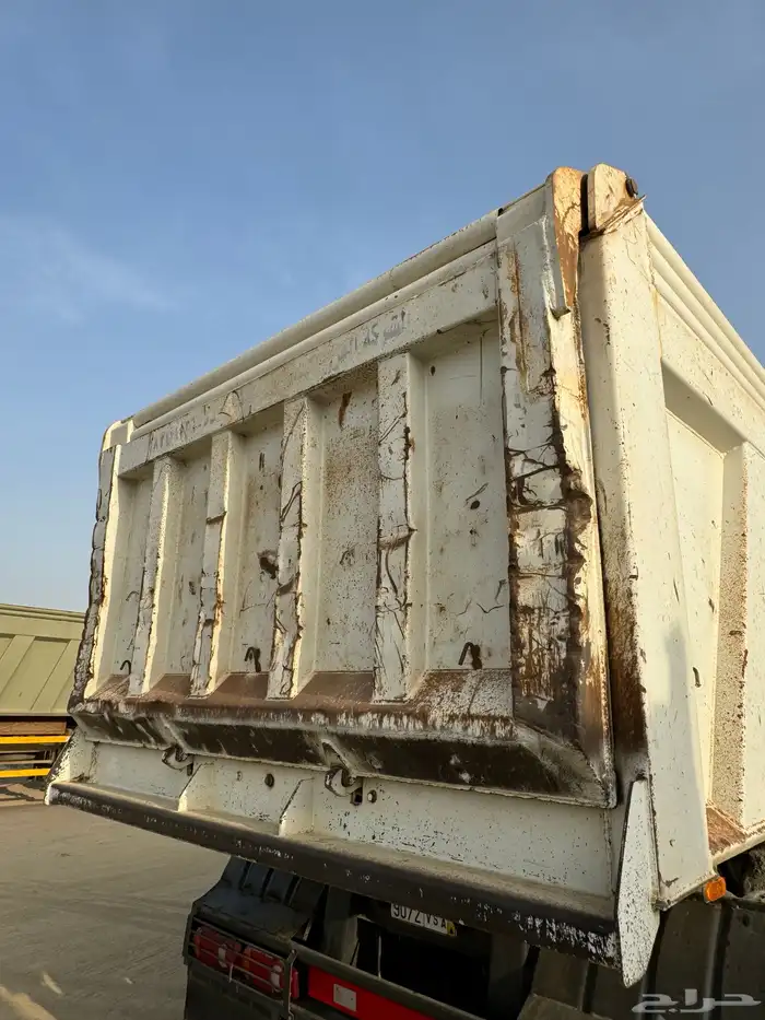 صندوق قلاب 22 متر جفالي نظيف 15