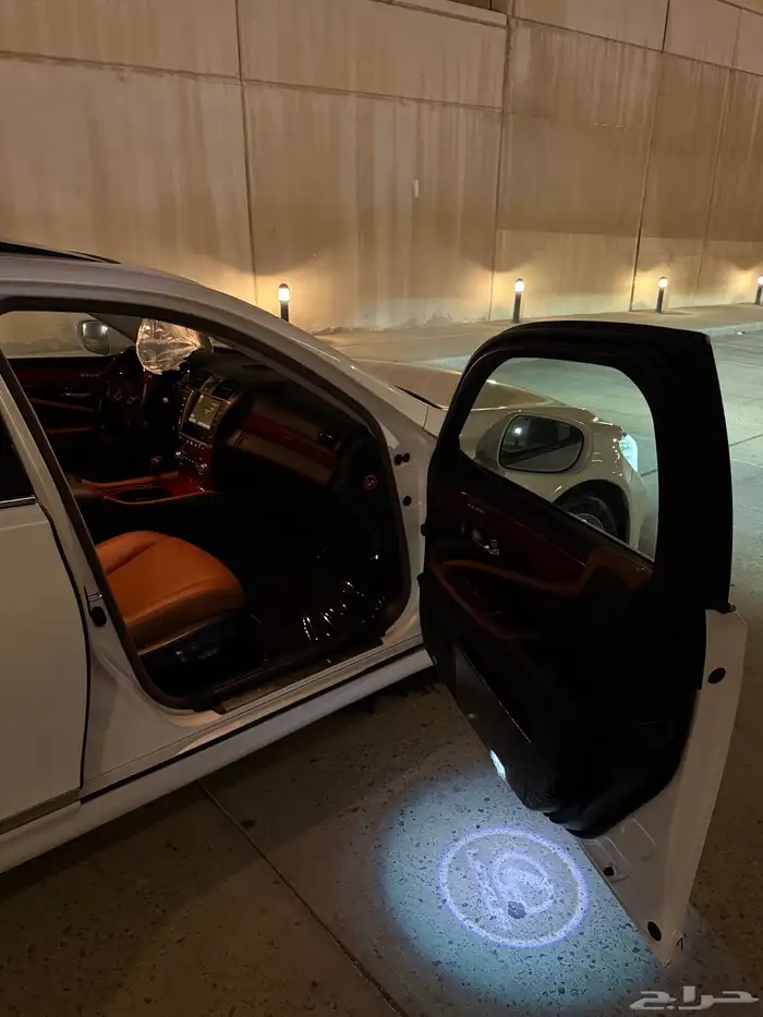 لكزس LS460 L 2012 ( سعودي ) 28