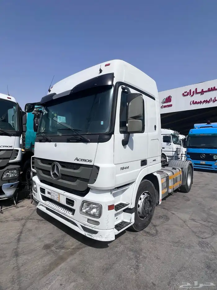 حراج معرض رائد للسيارات والشاحنات 3