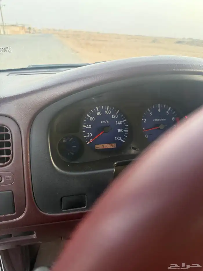 للبيع داتسوان 2001 4